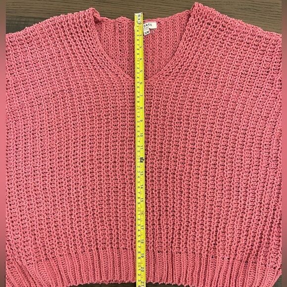 ANDREE by Unit S/M Mauve Chunky Knit V Neck Sweater - Picture 5 of 9